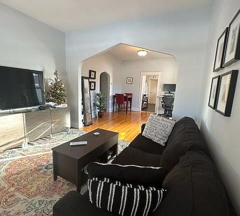 3rd image of 3010 N Vine St