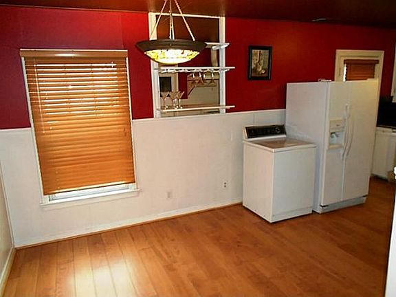 3rd image of 4232 Donnelly Ave