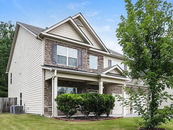 4th image of 402 Silver Oak Dr