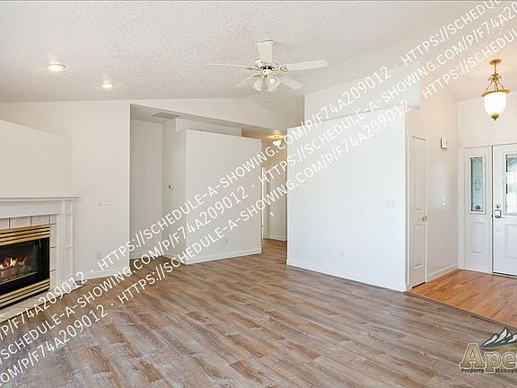 4th image of 702 Driftwood Ln