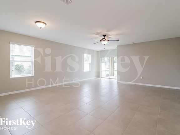 3rd image of 2532 SW 9th Pl