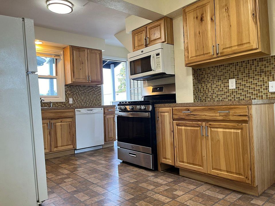 1st image of 1113 Lincoln St #1113