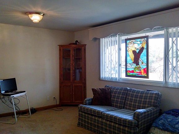 4th image of 19 Hiawatha Trl