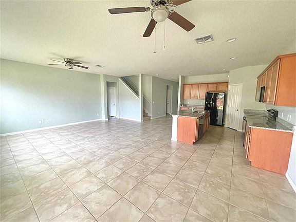 4th image of 2785 Mead Ave