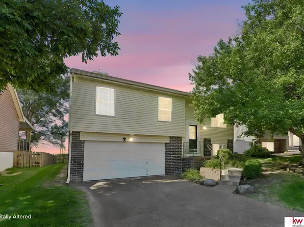 17725 Chandler St, Omaha, NE 68136