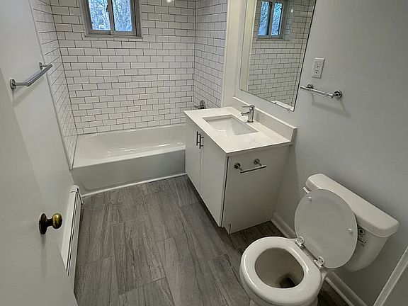 5th image of 21-27 Pond St #26