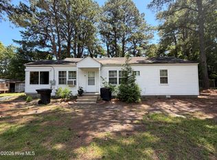 104 Russell Ln, Elizabeth City, NC 27909