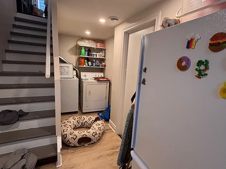 451 Sunnyside Ave — Photo 17