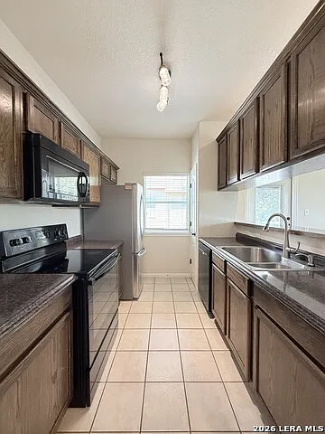 1271 E Common St — Photo 7