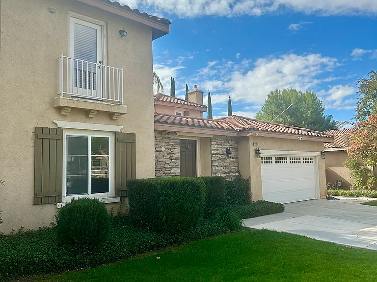 35018 Via Laguna — Photo 3