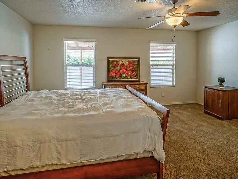 2045 N Ensenada Cir SE — Photo 15
