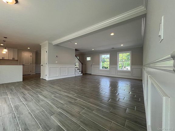 4th image of 35 Babylon Drive