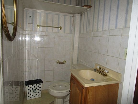 5th image of 2317 Sherman Ave