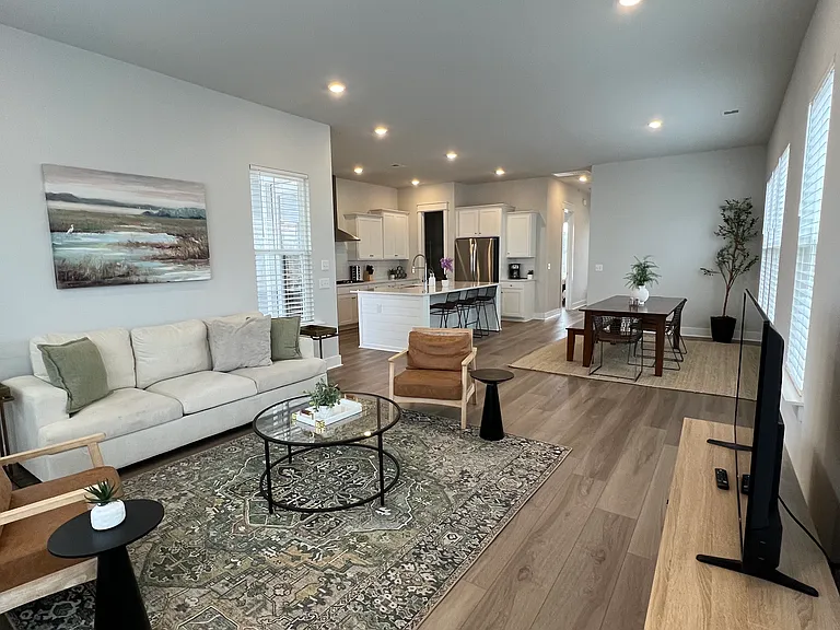 305 Citrus Dr — Photo 7