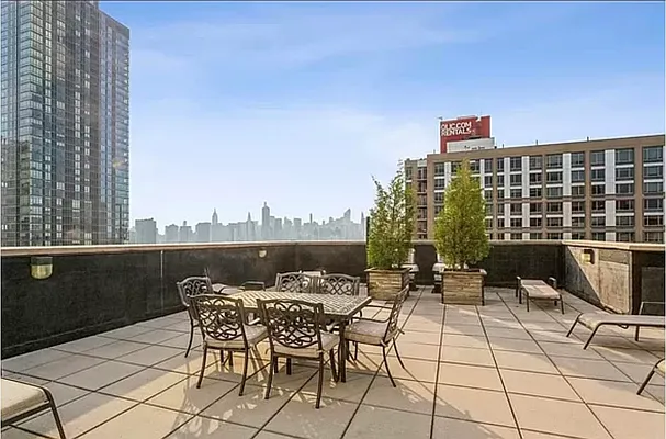 Rented by Nest Seekers International | media 30