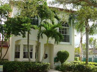 16201 Emerald Cove Rd, Weston, FL 33331