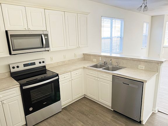 4th image of 235 Sand Pebble Dr