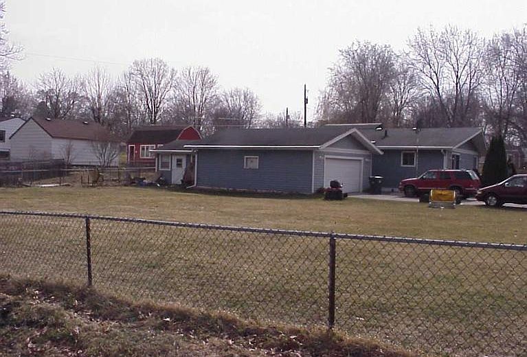2nd image of 2541 Vanderburg St