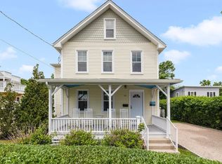 81 Narragansett Ave, Narragansett, RI 02882
