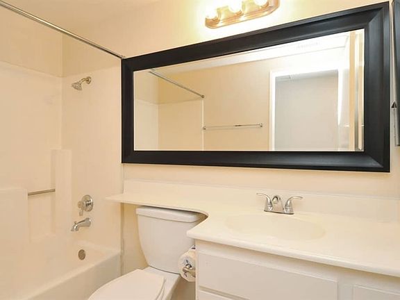5th image of 555 Cherry Vista Dr