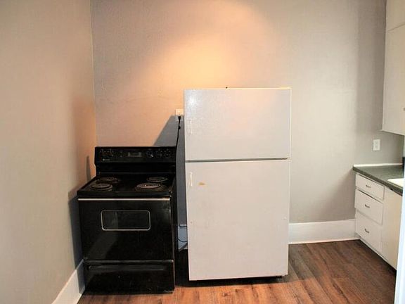 5th image of 2519 38th St