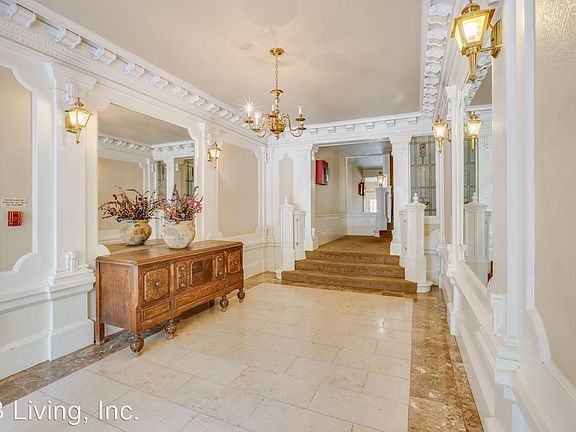 5th image of 1246 Sacramento St APT 2