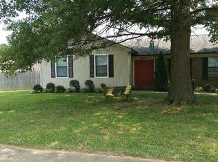 6904 Bartlett Rd, Louisville, KY 40218