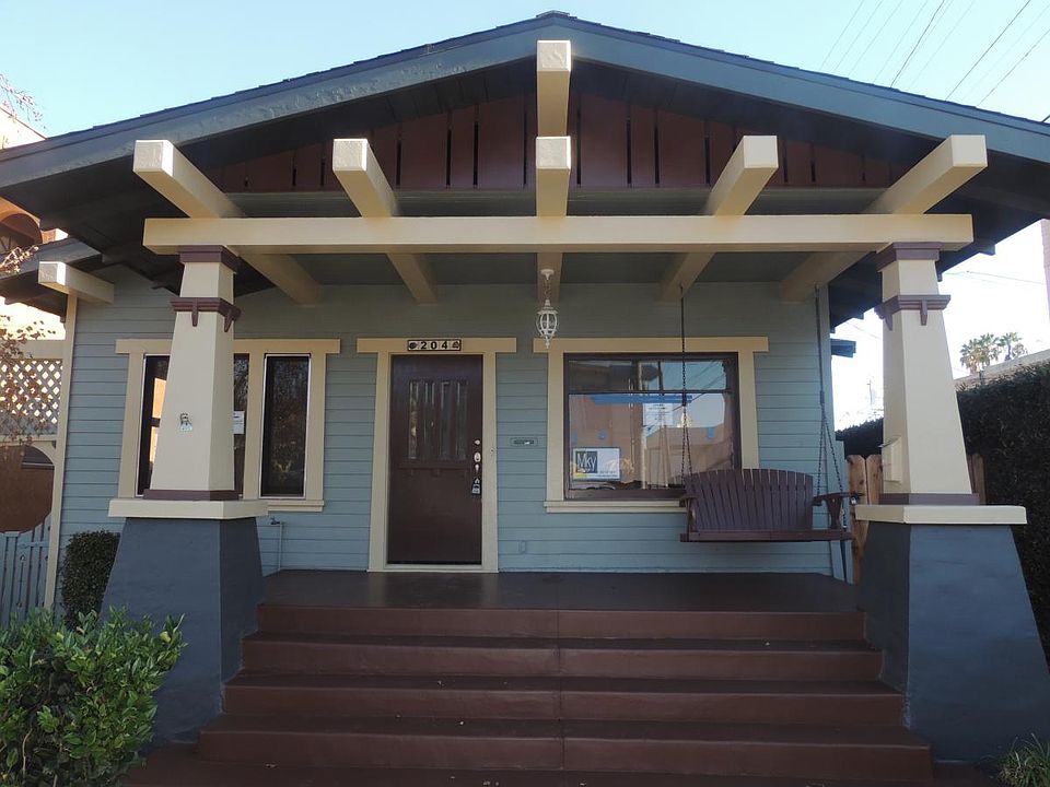 1st image of 204 Nieto Ave