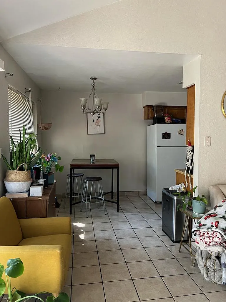 1207 Columbia Ave — Photo 3