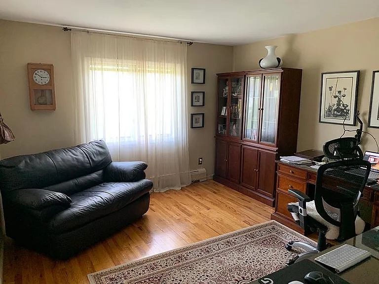 126 Hawthorne Ave — Photo 10