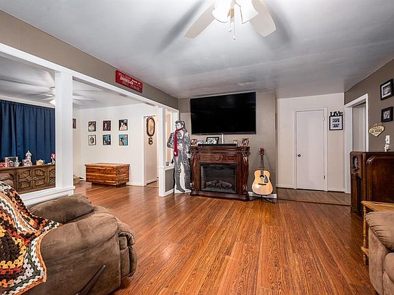 5th image of 11114 Haskell Ave