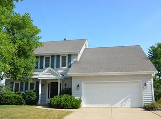 10537 Elmcrest Dr, Clive, IA 50325