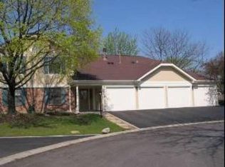 1182 Middlebury Ln APT C2, Wheeling, IL 60090