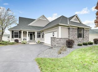 9932 Wellington Ln, Woodbury, MN 55125