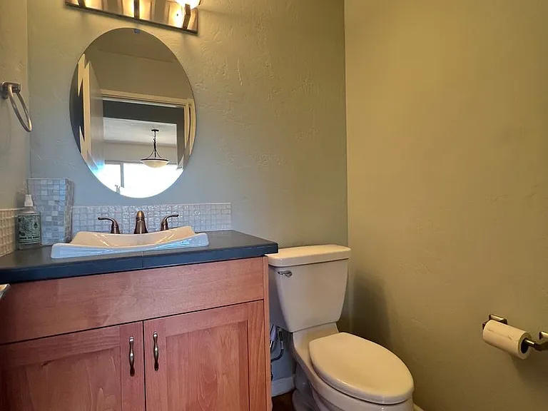 495 Jennifer St — Photo 10