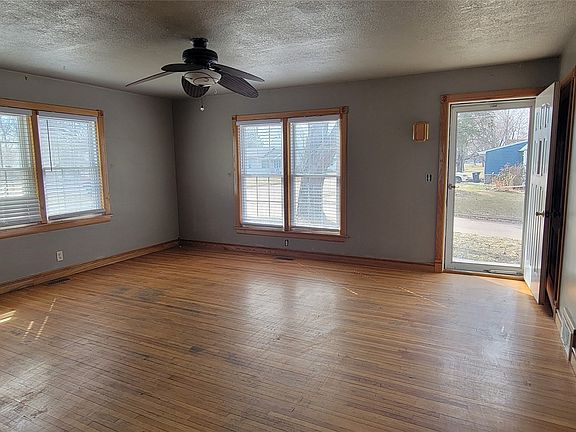 5th image of 500 Riverside Boulevard
