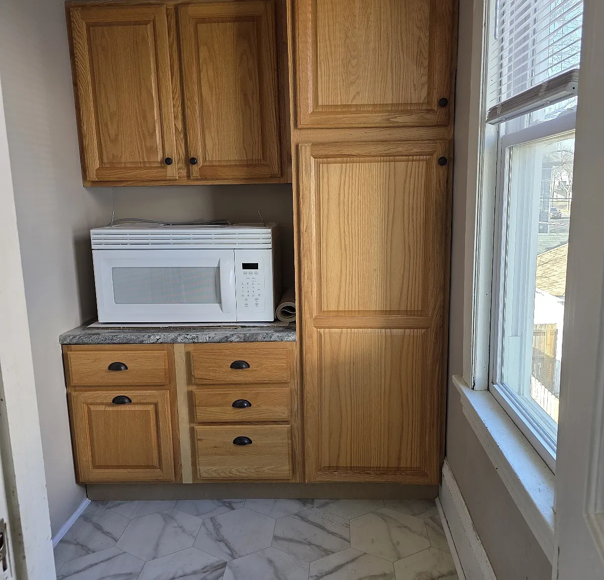 3 bed, 1204 sqft, $1,730 — Photo 1