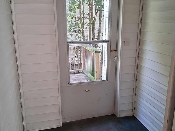 3rd image of 31 Hill St