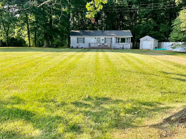 3240 W Cadmus Rd, Adrian, MI 49221