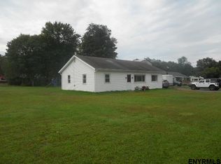 70 Spring St, Cambridge, NY 12816