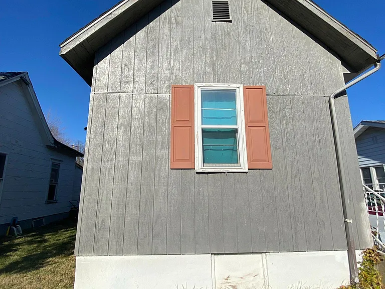 1832 E Johns Ave — Photo 1
