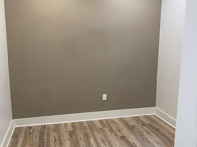 11 E Walnut St #1 — Photo 3