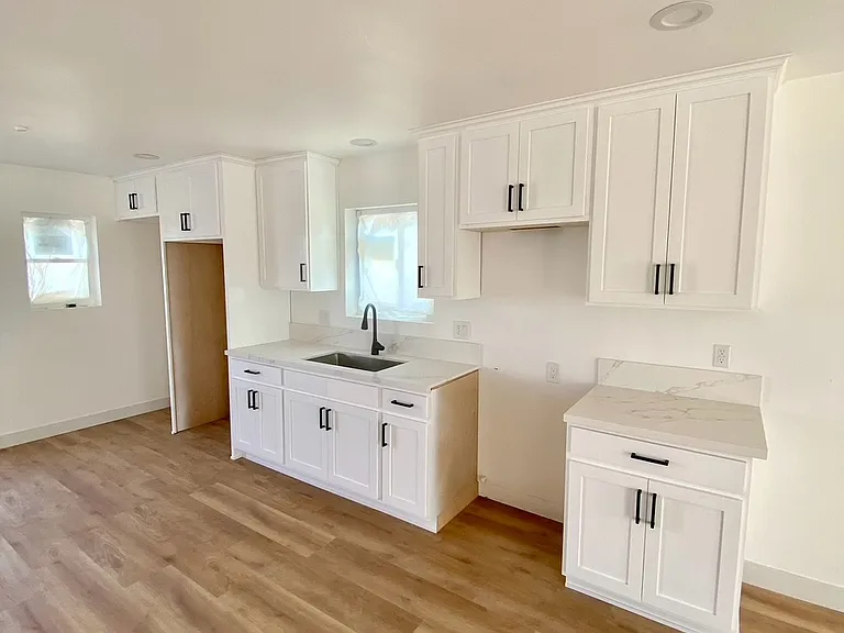 202 S Ditman Ave — Photo 18