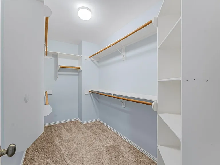 1622 Cottage Landing Ln — Photo 34