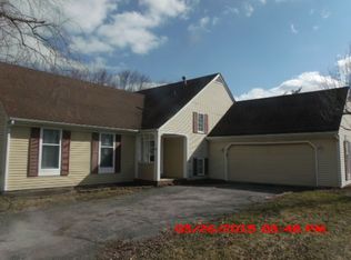 3593 Donovan Dr, Crete, IL 60417