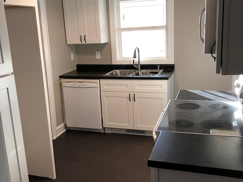 2nd image of 82 N 14th Ave