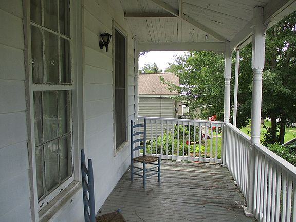 4th image of 407 N Orange Ave