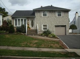 16 Sharlene Rd, Nutley, NJ 07110