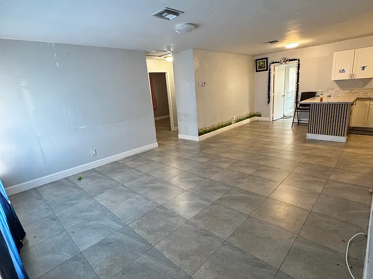 1296 NW 24th Ave — Photo 3