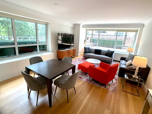 Rented by Corcoran | media 92